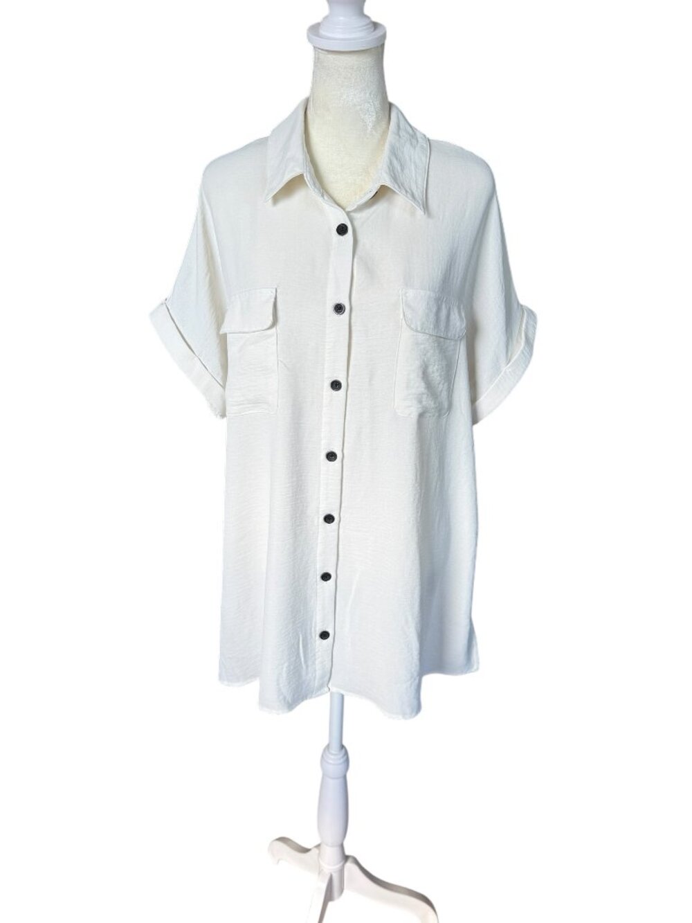 Ava & Grace ivory short sleeve button down collared tunic top blouse size XL